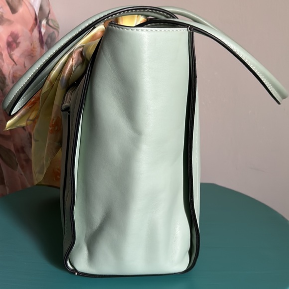 New London Fog  Vegan Leather Shopper Tote with Floral Scarf Purse Fob - Picture 3 of 15